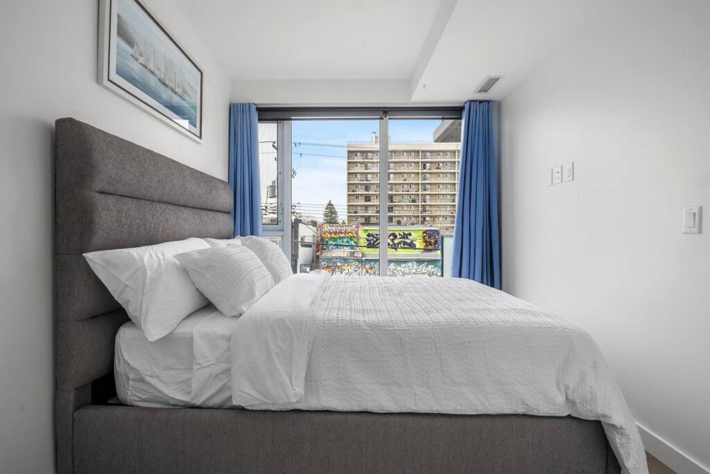 Апартаменты Chic 1Br Kensington Unit W/Parking Калгари Экстерьер фото